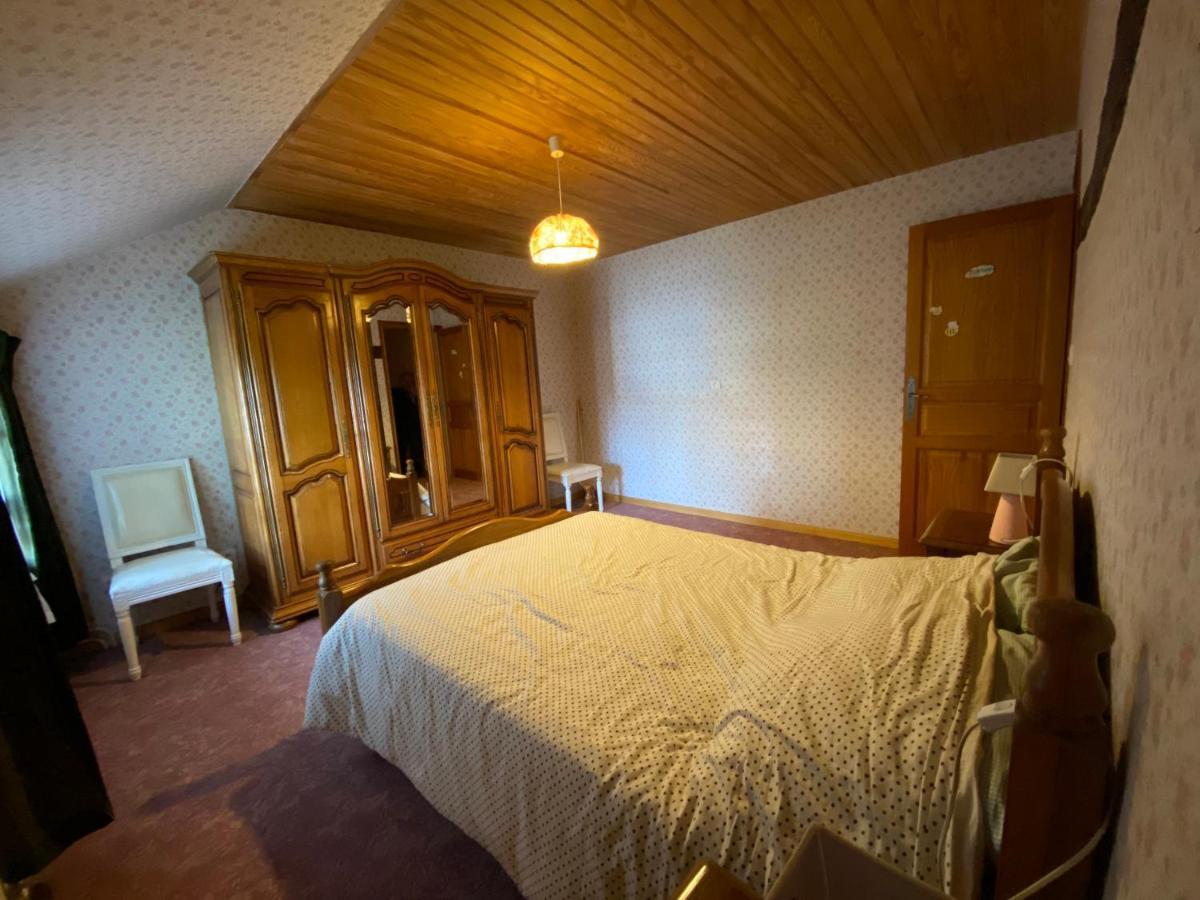 Le Val Godard Fresnay-le-Samson Esterno foto